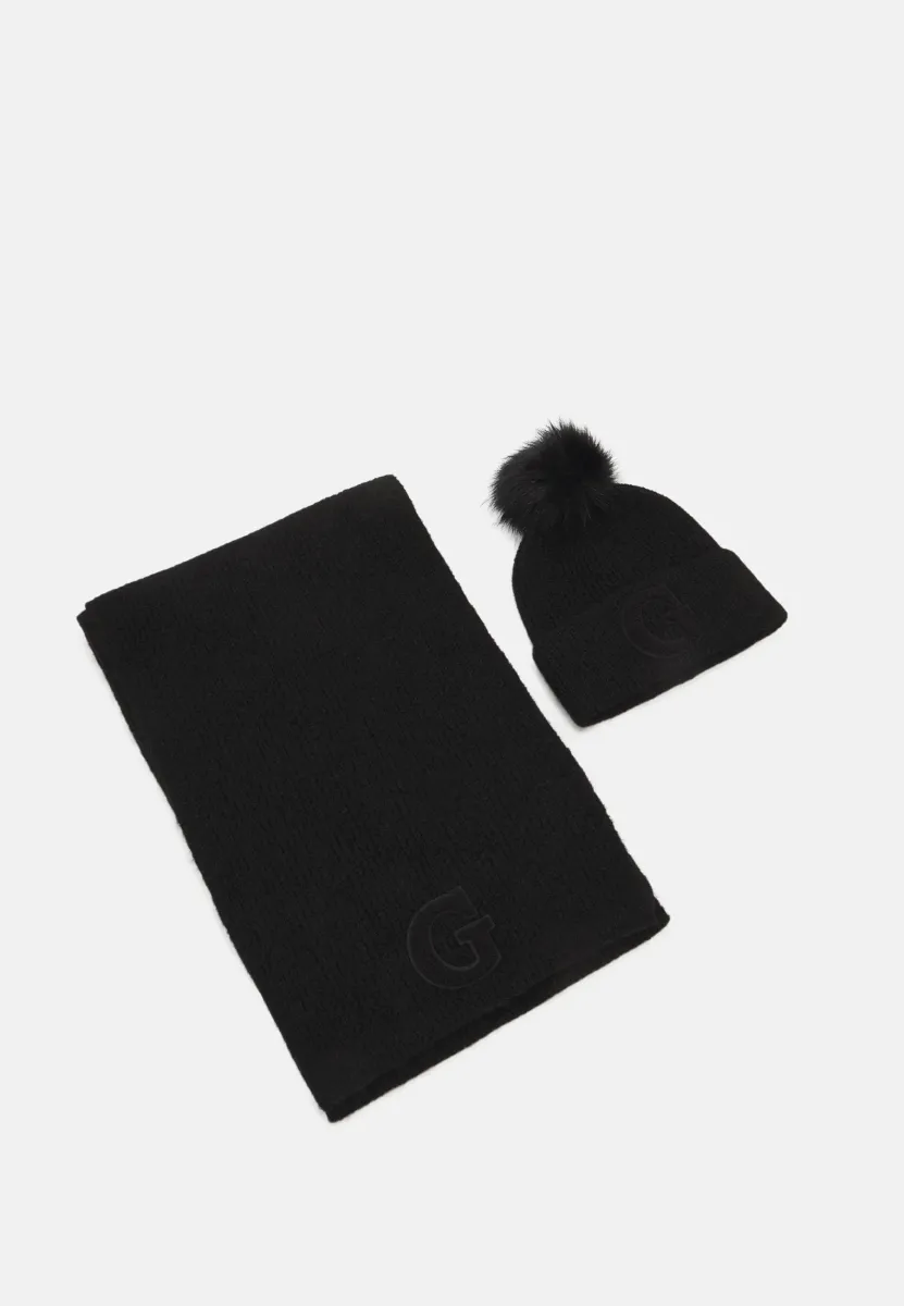 GUESS GIFT BOX SCARF SET – Sjaal BLACK